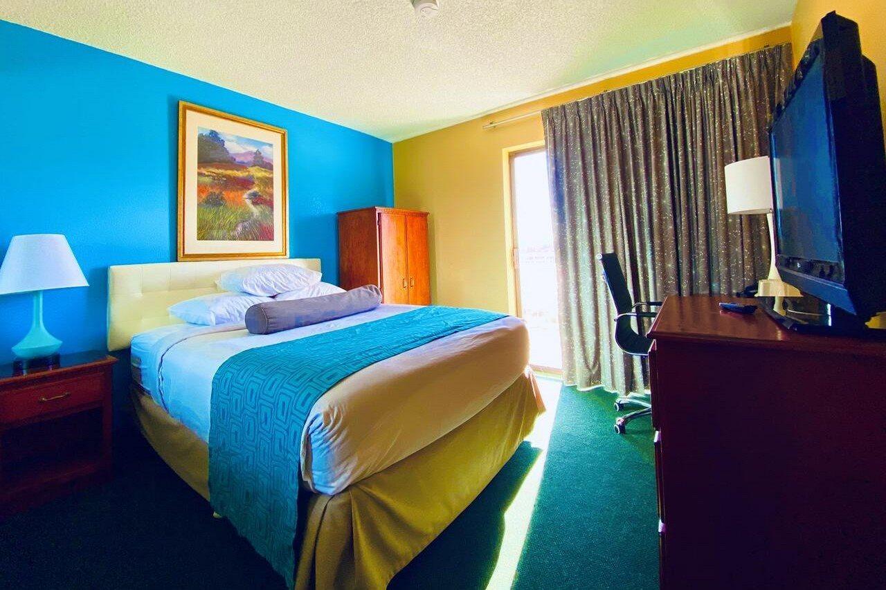 Howard Johnson By Wyndham Denver West ウィートリッジ エクステリア 写真
