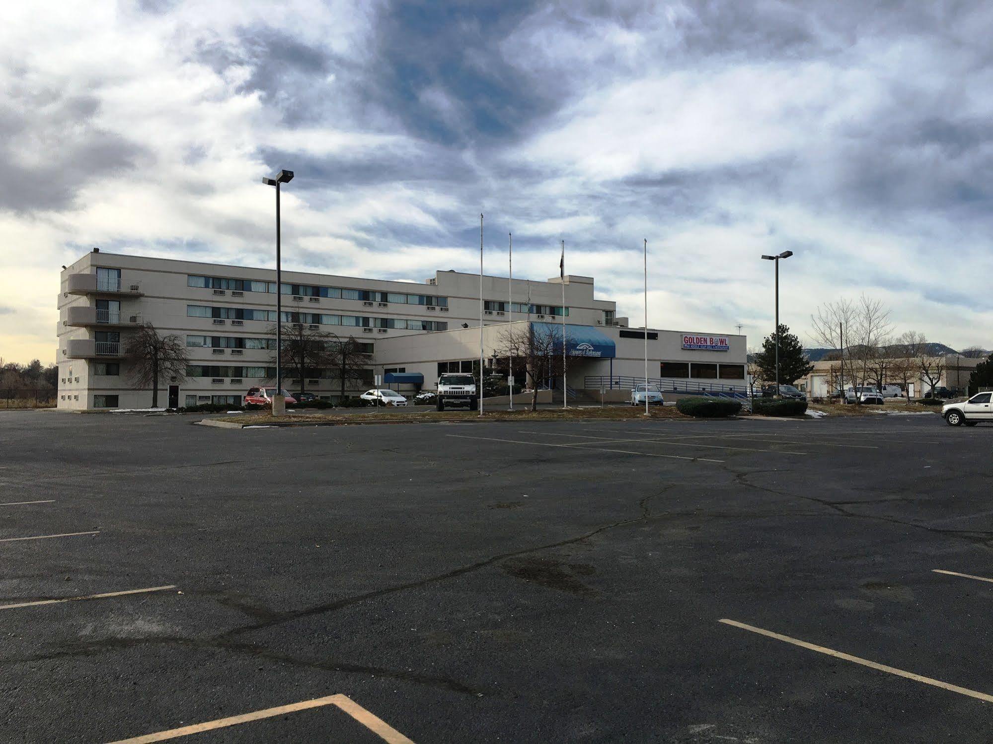 Howard Johnson By Wyndham Denver West ウィートリッジ エクステリア 写真